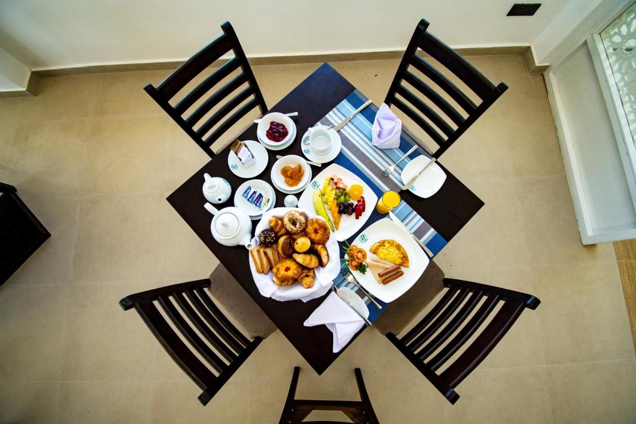 ברוואלה Manara Beach Resort מראה חיצוני תמונה