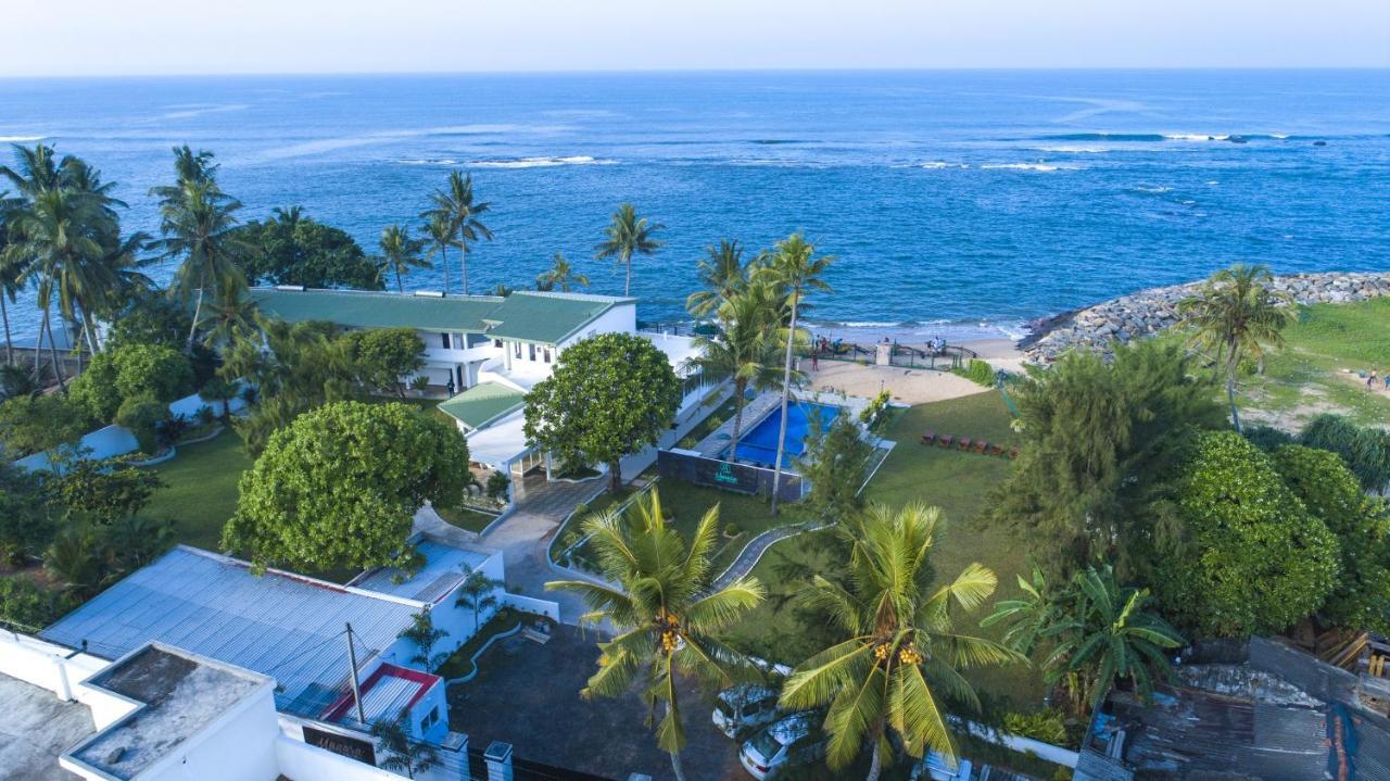 ברוואלה Manara Beach Resort מראה חיצוני תמונה